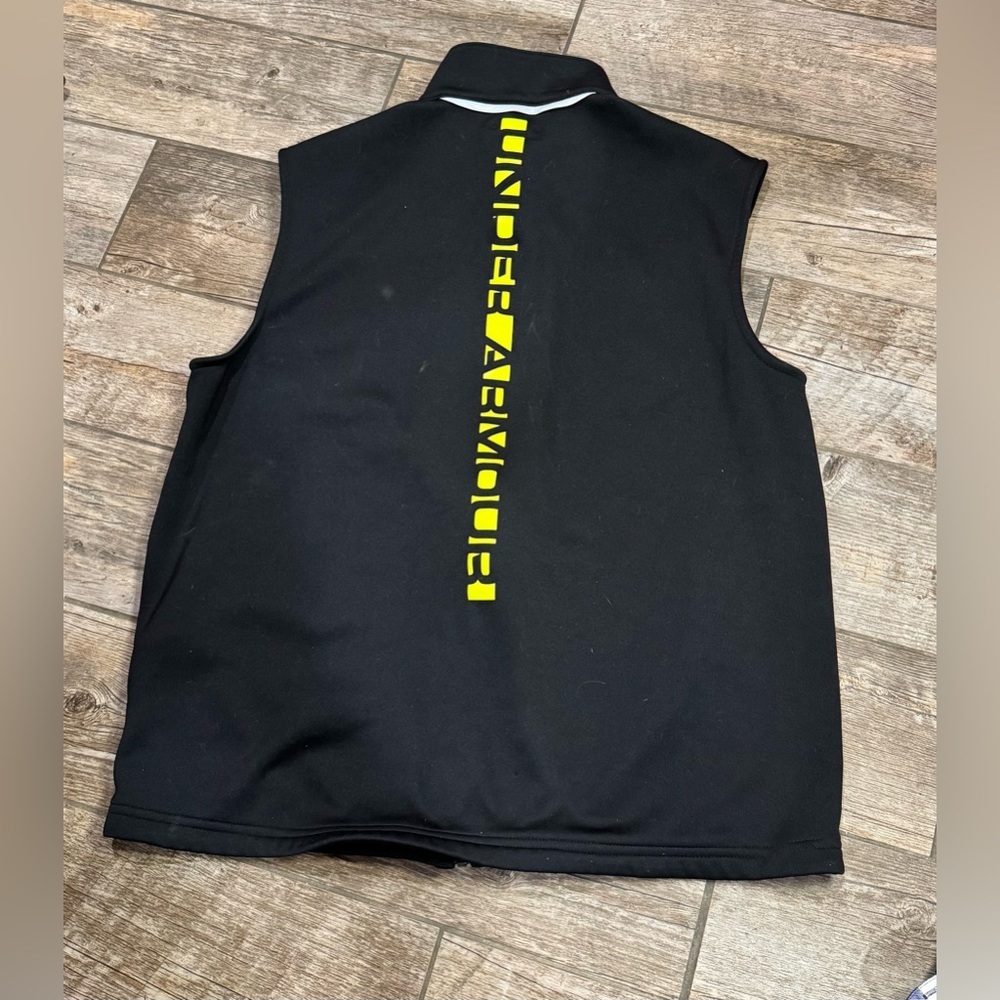 Vest - Picture 7 of 10